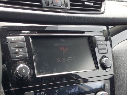 Used 2020 Nissan Rogue Sport SV image 24