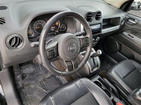 Used 2014 Jeep Compass Latitude image 14