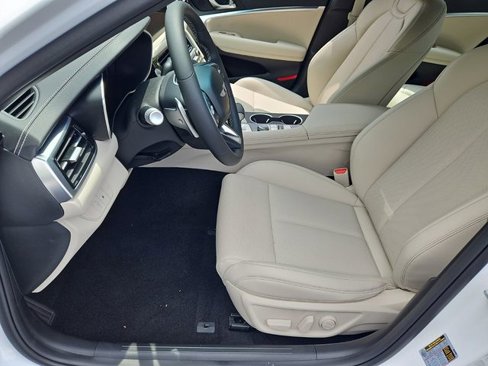 New 2026 Genesis G70 2.5T image 6