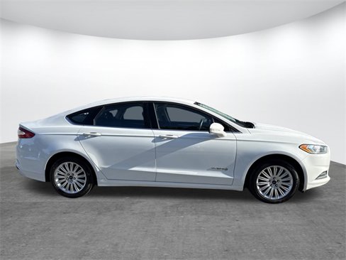 Used 2014 Ford Fusion SE image 3