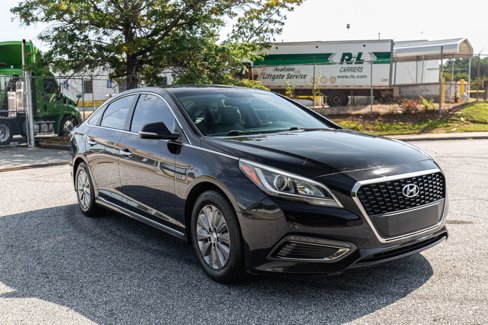 Used 2017 Hyundai Sonata SE image 3
