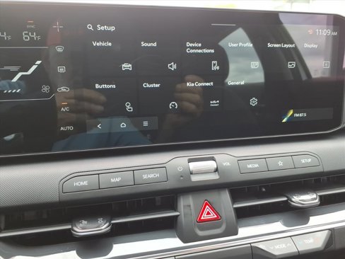 New 2025 Kia K4 EX image 19