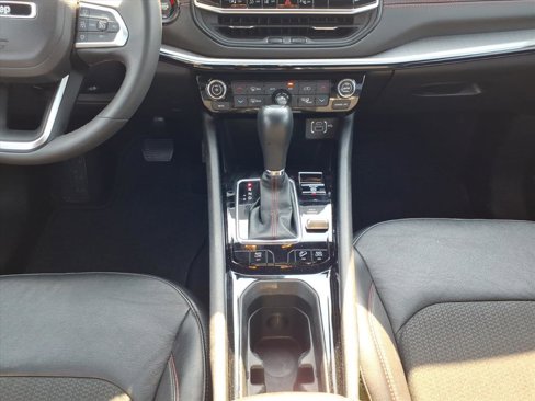 Used 2023 Jeep Compass Trailhawk image 13