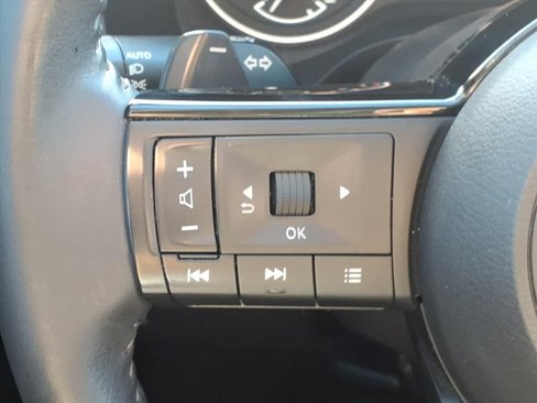 Used 2021 Nissan Rogue SV w/ Premium Package image 21