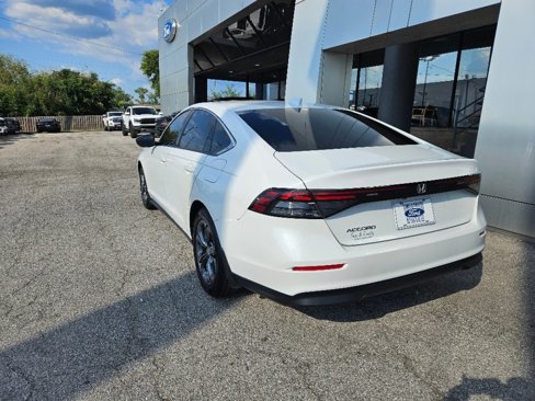 Used 2023 Honda Accord EX image 4