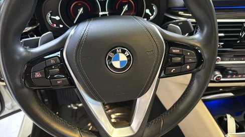 Used 2019 BMW 530e w/ Convenience Package image 13