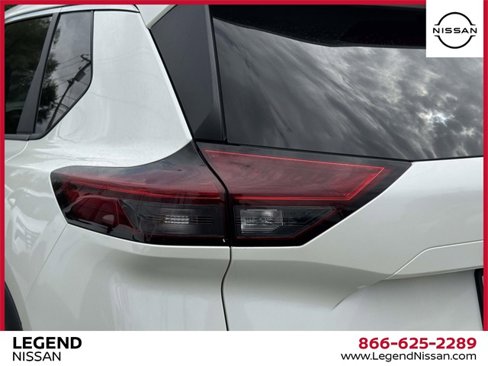 Certified 2022 Nissan Rogue SV image 11