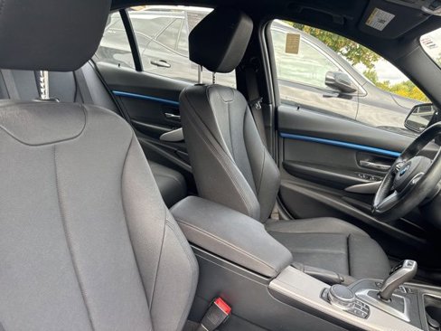 Used 2018 BMW 330i xDrive Sedan image 9