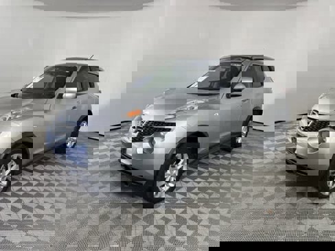 Used 2011 Nissan Juke S image 4
