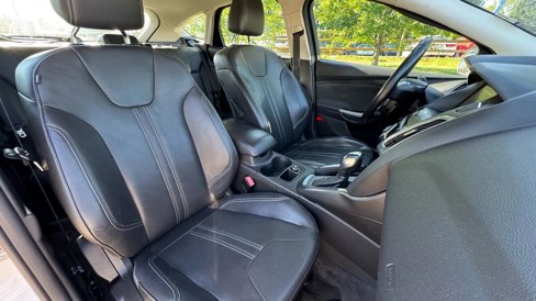Used 2012 Ford Focus Titanium image 31