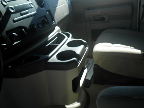 Used 2014 Ford E-350 and Econoline 350 XLT image 17
