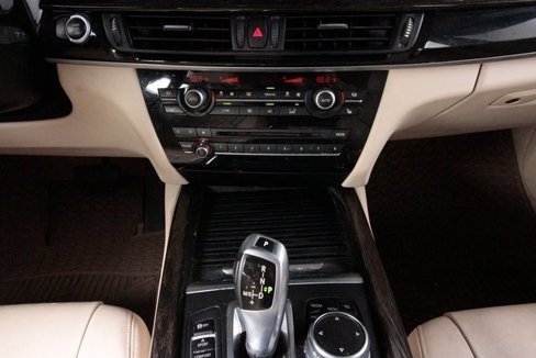 Used 2015 BMW X5 xDrive35i image 11
