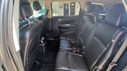 Used 2015 Dodge Journey R/T w/ Flexible Seating Group image 14