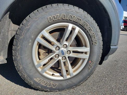 Used 2021 Ford Explorer XLT w/ Equipment Group 202A image 7