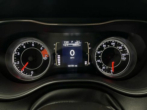 Used 2021 Jeep Cherokee Latitude Plus image 24