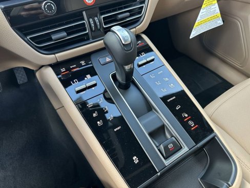 New 2025 Porsche Macan image 24