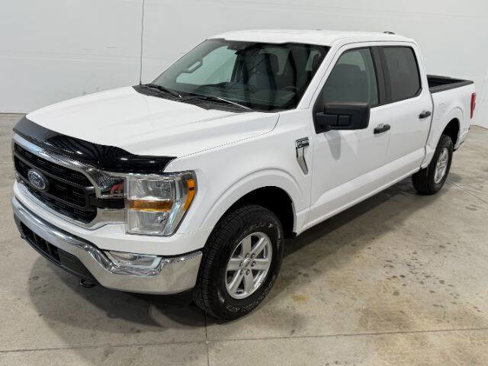 Used 2021 Ford F150 XLT image 2