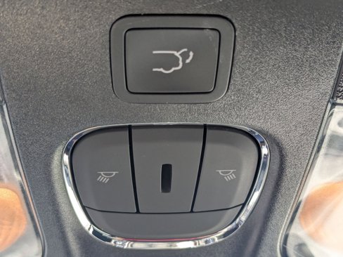 Used 2023 Jeep Compass Latitude w/ Sun and Sound Group image 28