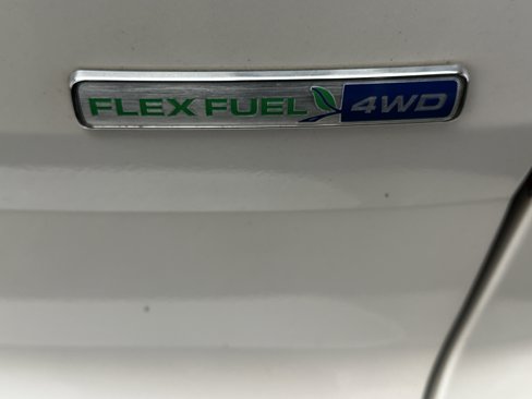 Used 2015 Ford Explorer XLT w/ Equipment Group 202A image 13