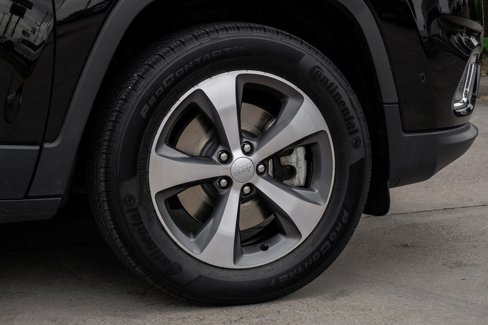 Used 2021 Jeep Cherokee Limited w/ Elite Package image 70