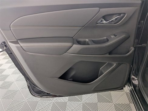 Used 2021 Chevrolet Traverse LS image 28