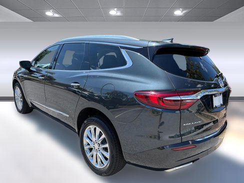 Used 2020 Buick Enclave Premium w/ Sun and Sites Package image 3