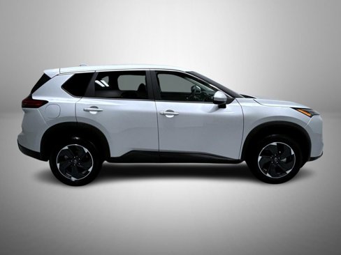 Used 2024 Nissan Rogue SV image 4