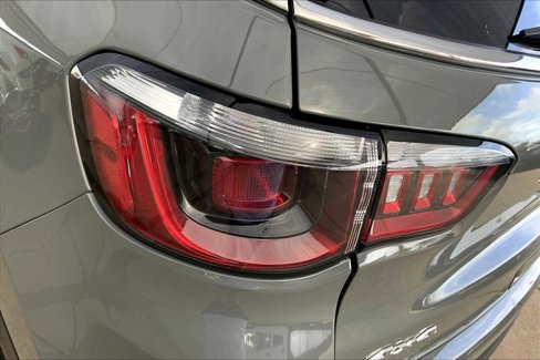 Certified 2024 Jeep Compass Limited image 28