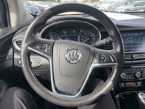 Used 2018 Buick Encore Essence image 11