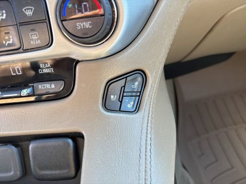 Used 2019 GMC Yukon XL SLT w/ Open Road Package image 42