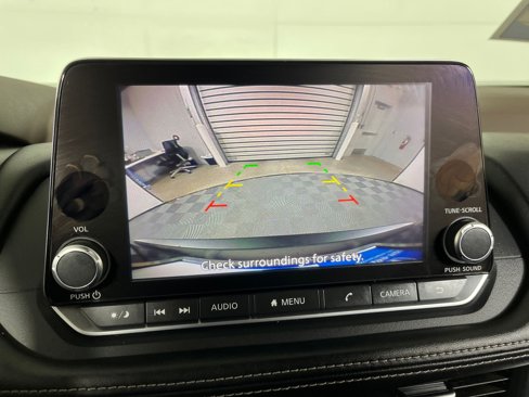 Used 2023 Nissan Rogue SV image 21