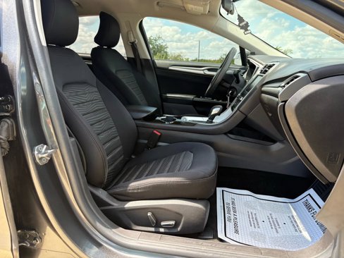 Used 2016 Ford Fusion SE image 11