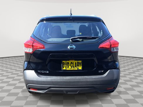Used 2019 Nissan Kicks SV image 7