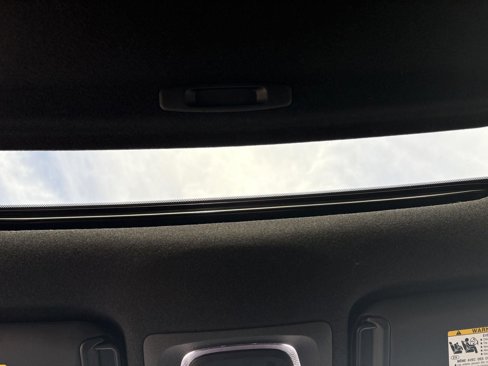 Used 2025 Toyota Corolla Cross AWD Hybrid image 21