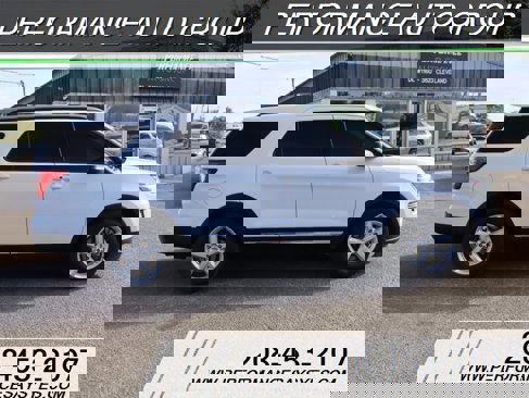 Used 2018 Ford Explorer XLT image 8