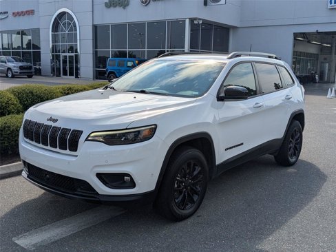 Certified 2023 Jeep Cherokee Altitude Lux image 1