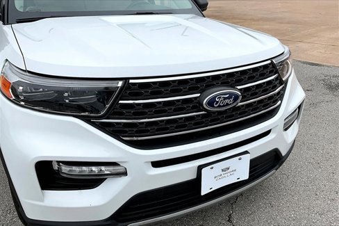 Used 2022 Ford Explorer XLT w/ Equipment Group 202A image 28