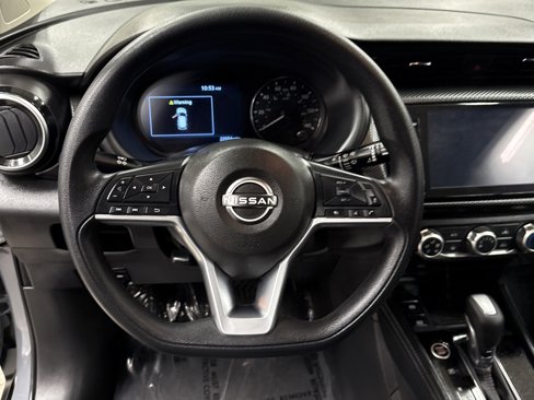 Used 2023 Nissan Kicks SV image 7