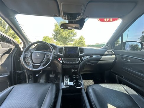 Used 2016 Honda Pilot Touring image 36