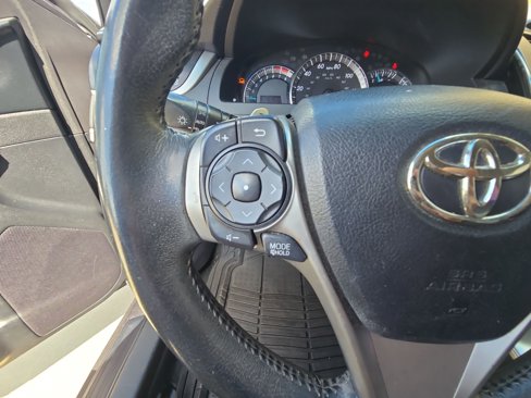 Used 2014 Toyota Camry SE image 13