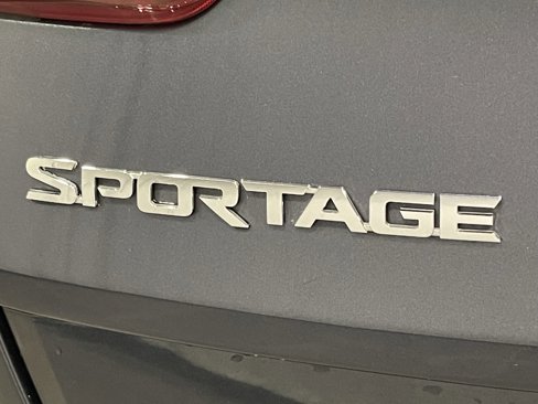Used 2021 Kia Sportage LX image 25