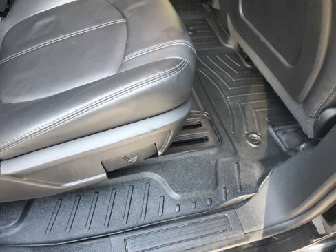 Used 2017 Chevrolet Traverse LT image 31