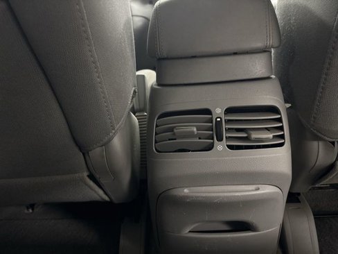 Used 2007 Kia Rondo EX w/ Premium Pkg image 18