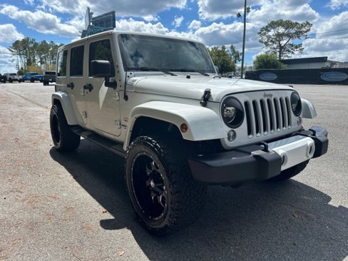 Used 2016 Jeep Wrangler Unlimited Sahara w/ Connectivity Group image 7