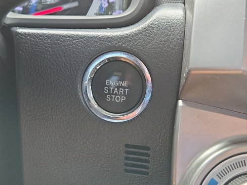 Used 2015 Toyota 4Runner Limited image 25