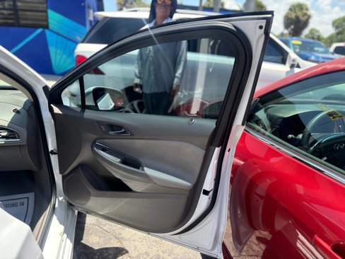 Used 2018 Chevrolet Cruze LT w/ RS Package image 36