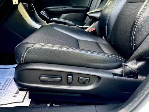 Used 2017 Honda Accord Sport image 9