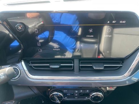 New 2025 Chevrolet Trax ACTIV w/ Sunroof Package image 24