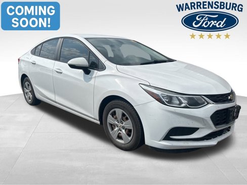Used 2018 Chevrolet Cruze LS image 1