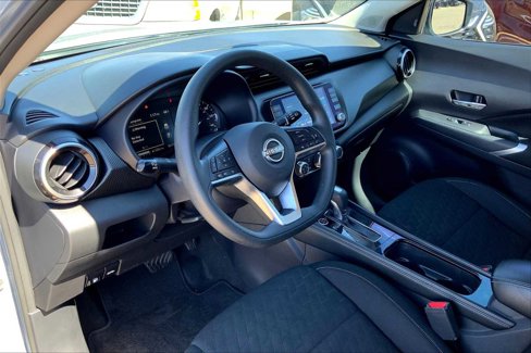 Used 2024 Nissan Kicks SV image 17